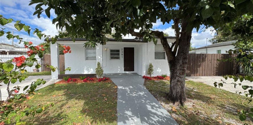 House in Miami Gardens, Florida 2 bedrooms, 73.21 sq.m. № 2191245