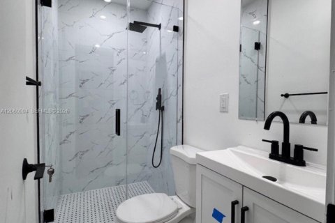 House in Miami Gardens, Florida 2 bedrooms, 73.21 sq.m. № 2191245 - photo 10