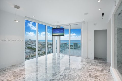 Condominio en venta en Miami Beach, Florida, 3 dormitorios, 264.77 m2 № 2006266 - foto 11