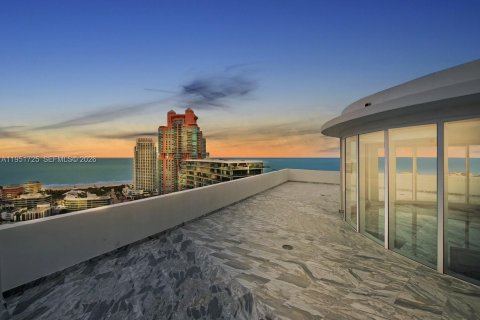 Condominio en venta en Miami Beach, Florida, 3 dormitorios, 264.77 m2 № 2006266 - foto 1