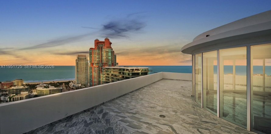 Condominio en Miami Beach, Florida, 3 dormitorios  № 2006266