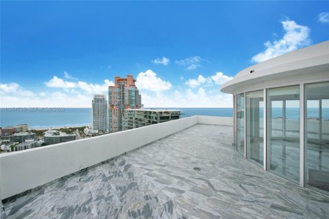 Condominio en venta en Miami Beach, Florida, 3 dormitorios, 264.77 m2 № 2006266 - foto 19