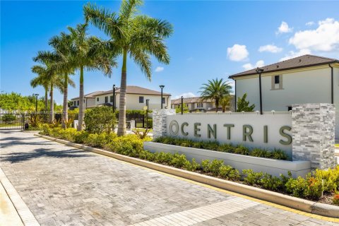 Casa en venta en Miami, Florida, 5 dormitorios, 342.44 m2 № 1969196 - foto 20