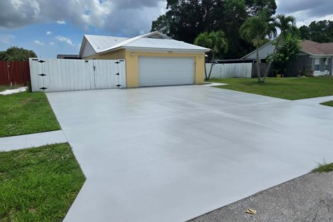 Villa ou maison à vendre à Royal Palm Beach, Floride: 3 chambres, 114.46 m2 № 2088159 - photo 2