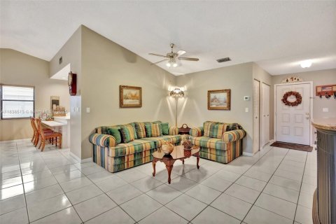 House in Davie, Florida 3 bedrooms, 162.76 sq.m. № 1830866 - photo 9
