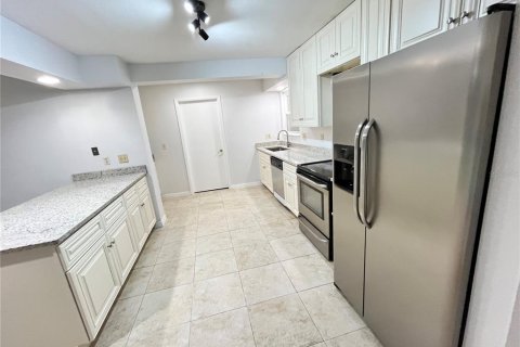 Casa en alquiler en Longwood, Florida, 5 dormitorios, 248.79 m2 № 2094080 - foto 14