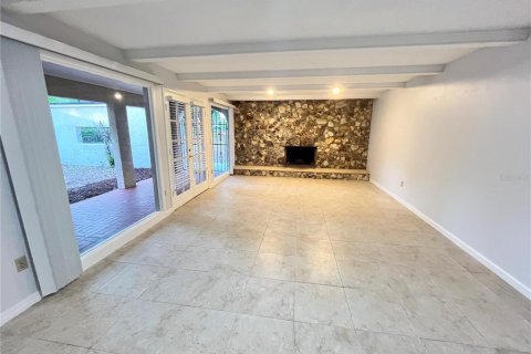 Casa en alquiler en Longwood, Florida, 5 dormitorios, 248.79 m2 № 2094080 - foto 9