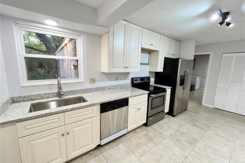 Casa en alquiler en Longwood, Florida, 5 dormitorios, 248.79 m2 № 2094080 - foto 12