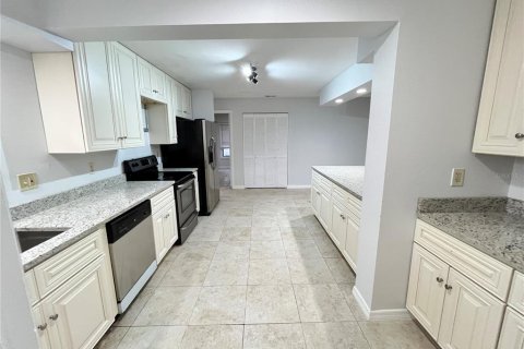 Casa en alquiler en Longwood, Florida, 5 dormitorios, 248.79 m2 № 2094080 - foto 20