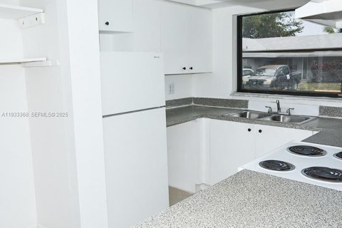 Copropriété à louer à Delray Beach, Floride: 2 chambres, 79.43 m2 № 1992880 - photo 4