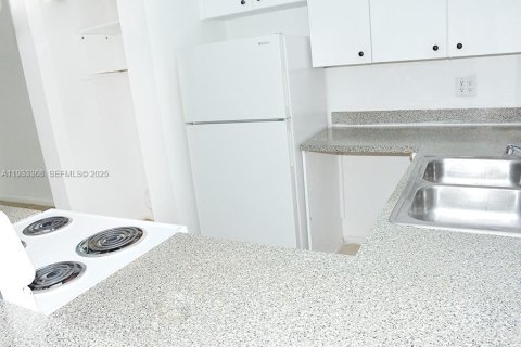 Copropriété à louer à Delray Beach, Floride: 2 chambres, 79.43 m2 № 1992880 - photo 5