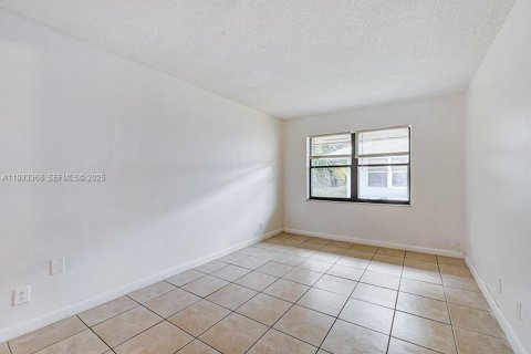Copropriété à louer à Delray Beach, Floride: 2 chambres, 79.43 m2 № 1992880 - photo 3