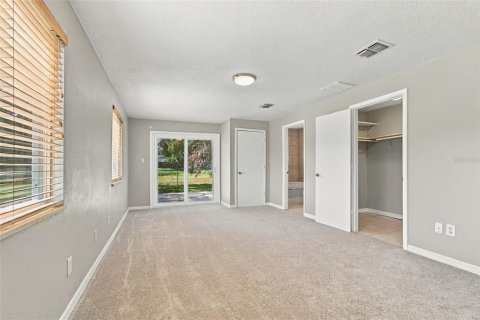 House in Palm Harbor, Florida 4 bedrooms, 163.69 sq.m. № 2393498 - photo 30