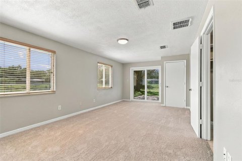 House in Palm Harbor, Florida 4 bedrooms, 163.69 sq.m. № 2393498 - photo 29