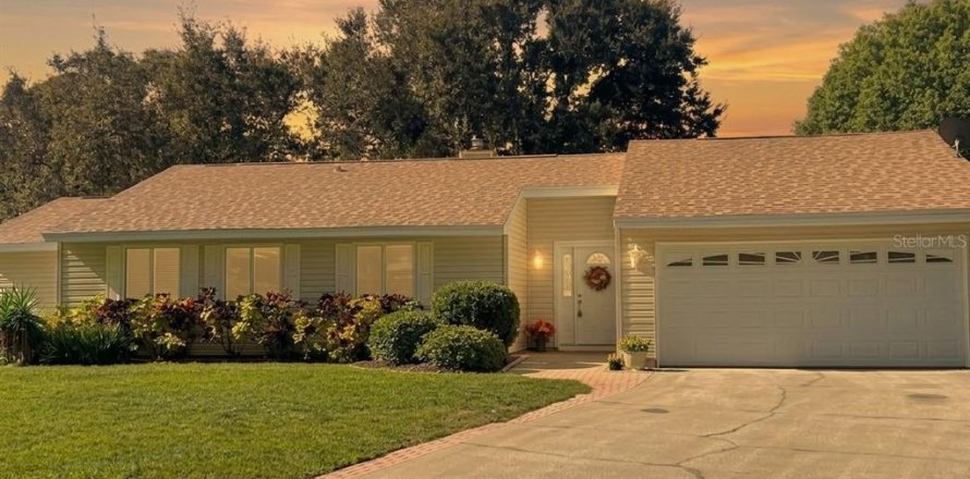 House in Palm Harbor, Florida 4 bedrooms, 163.69 sq.m. № 2393498