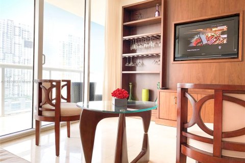 Condominio en venta en Miami, Florida, 1 dormitorio, 73.39 m2 № 1794884 - foto 22