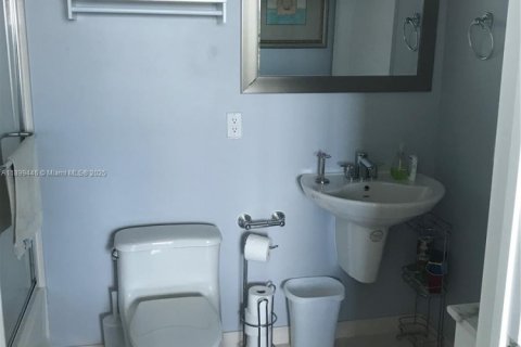 Condominio en alquiler en Miami, Florida, 1 dormitorio, 54.35 m2 № 1951234 - foto 5