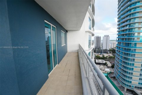 Condominio en alquiler en Miami, Florida, 1 dormitorio, 54.35 m2 № 1951234 - foto 13