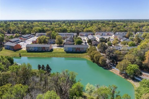 Condo in Gainesville, Florida, 2 bedrooms № 2119524 - photo 17