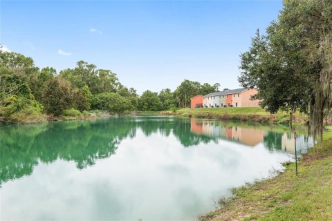 Condo in Gainesville, Florida, 2 bedrooms № 2119524 - photo 15