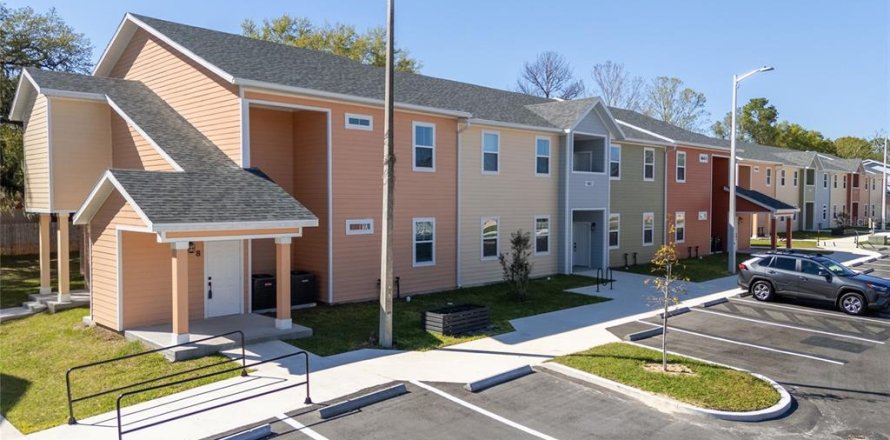 Condo in Gainesville, Florida, 2 bedrooms № 2119524