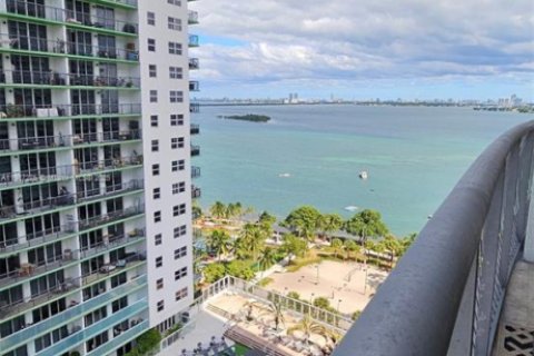 Снять в аренду кондоминиум в Майами, Флорида 47.19м2, № 1973489 - фото 2