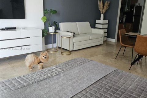 Снять в аренду кондоминиум в Майами, Флорида 47.19м2, № 1973489 - фото 9
