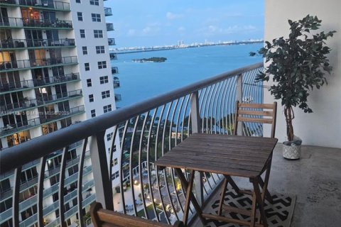 Снять в аренду кондоминиум в Майами, Флорида 47.19м2, № 1973489 - фото 1