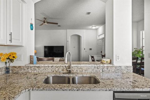 House in Sun City Center, Florida 3 bedrooms, 176.7 sq.m. № 1755357 - photo 14