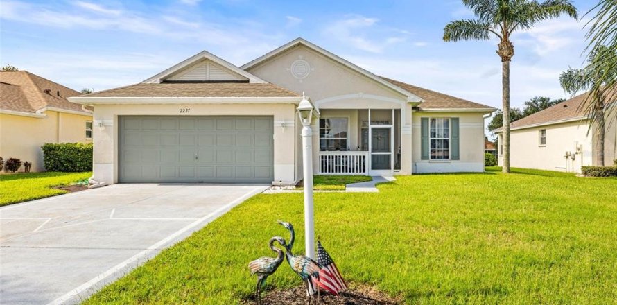 House in Sun City Center, Florida 3 bedrooms, 176.7 sq.m. № 1755357