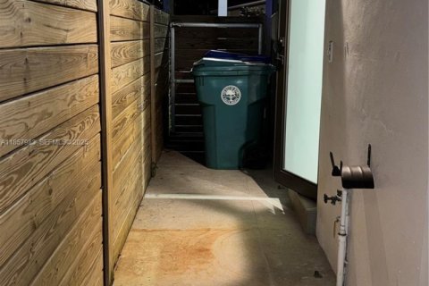 Villa ou maison à louer à Miami, Floride: 3 chambres, 191.38 m2 № 1960771 - photo 14