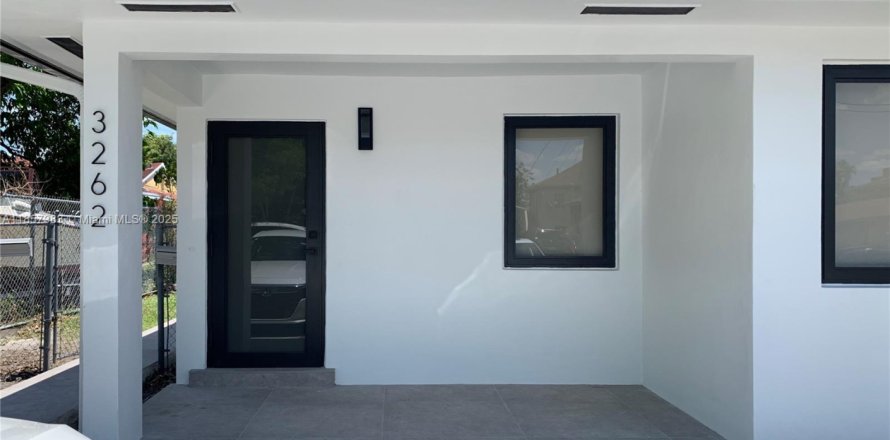 Villa ou maison à Miami, Floride 3 chambres, 191.38 m2 № 1960771