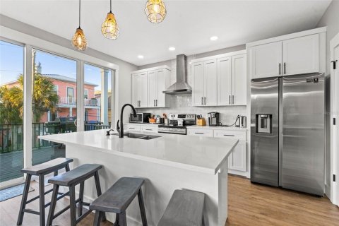 Casa en venta en Gulfport, Florida, 5 dormitorios, 209.22 m2 № 1569336 - foto 17