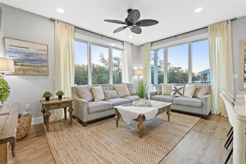 Casa en venta en Gulfport, Florida, 5 dormitorios, 209.22 m2 № 1569336 - foto 11