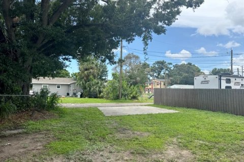 House in Saint Petersburg, Florida 3 bedrooms, 112.88 sq.m. № 1792774 - photo 14