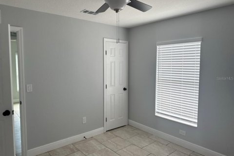 House in Saint Petersburg, Florida 3 bedrooms, 112.88 sq.m. № 1792774 - photo 12