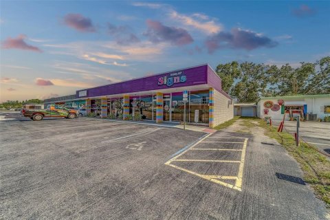 Propiedad comercial en venta en Clearwater, Florida, 269.23 m2 № 1914586 - foto 5