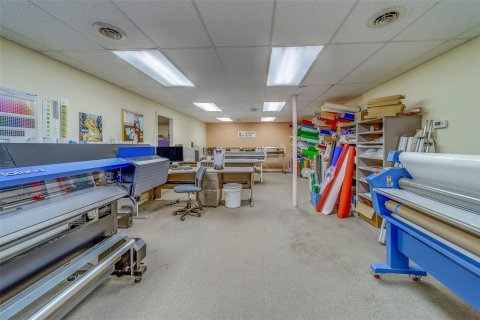 Propiedad comercial en venta en Clearwater, Florida, 269.23 m2 № 1914586 - foto 14