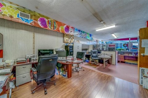 Propiedad comercial en venta en Clearwater, Florida, 269.23 m2 № 1914586 - foto 28
