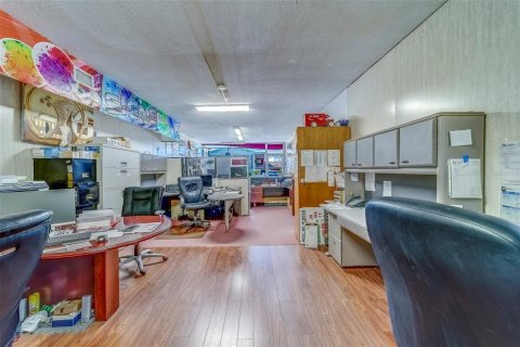 Propiedad comercial en venta en Clearwater, Florida, 269.23 m2 № 1914586 - foto 27