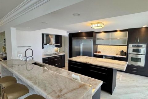 Condominio en alquiler en Fort Lauderdale, Florida, 3 dormitorios, 225.47 m2 № 2193408 - foto 28