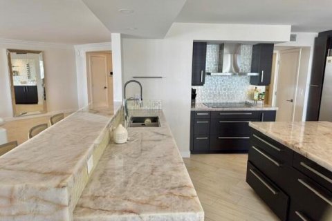 Condominio en alquiler en Fort Lauderdale, Florida, 3 dormitorios, 225.47 m2 № 2193408 - foto 15
