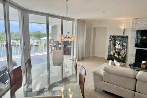 Condominio en alquiler en Fort Lauderdale, Florida, 3 dormitorios, 225.47 m2 № 2193408 - foto 6