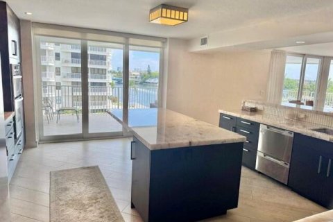 Condominio en alquiler en Fort Lauderdale, Florida, 3 dormitorios, 225.47 m2 № 2193408 - foto 12