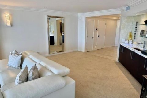 Condominio en alquiler en Fort Lauderdale, Florida, 3 dormitorios, 225.47 m2 № 2193408 - foto 8