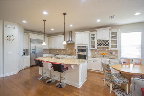 Villa ou maison à louer à Orlando, Floride: 4 chambres, 279.17 m2 № 2430755 - photo 9