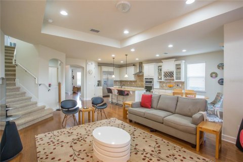 Villa ou maison à louer à Orlando, Floride: 4 chambres, 279.17 m2 № 2430755 - photo 6