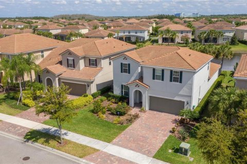 Villa ou maison à louer à Orlando, Floride: 4 chambres, 279.17 m2 № 2430755 - photo 2