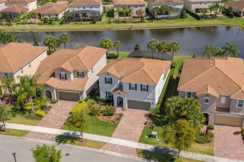 Villa ou maison à louer à Orlando, Floride: 4 chambres, 279.17 m2 № 2430755 - photo 23