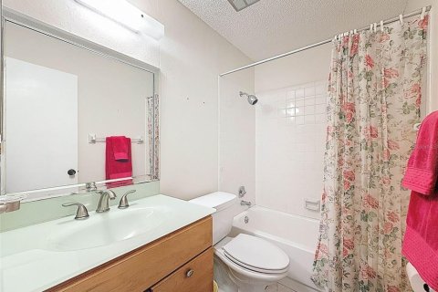 Casa en venta en New Port Richey, Florida, 2 dormitorios, 119.94 m2 № 1886738 - foto 17